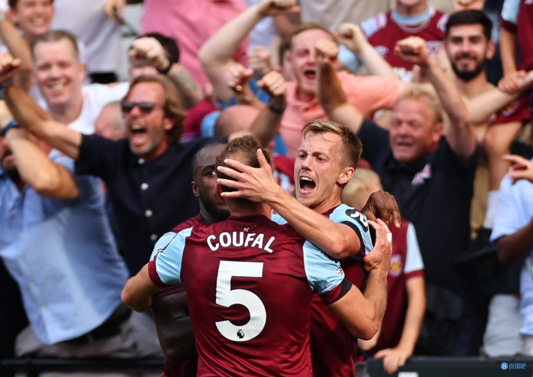 在篮球赛场 在篮球赛场